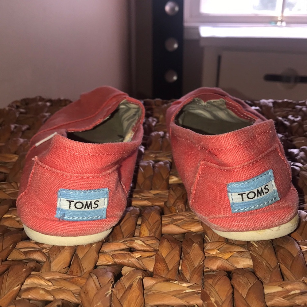 TOMS - Picture 4 of 6